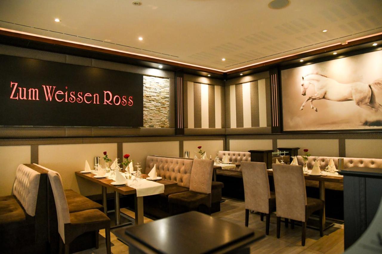 Hotel Zum Weissen Ross Delitzsch Bagian luar foto
