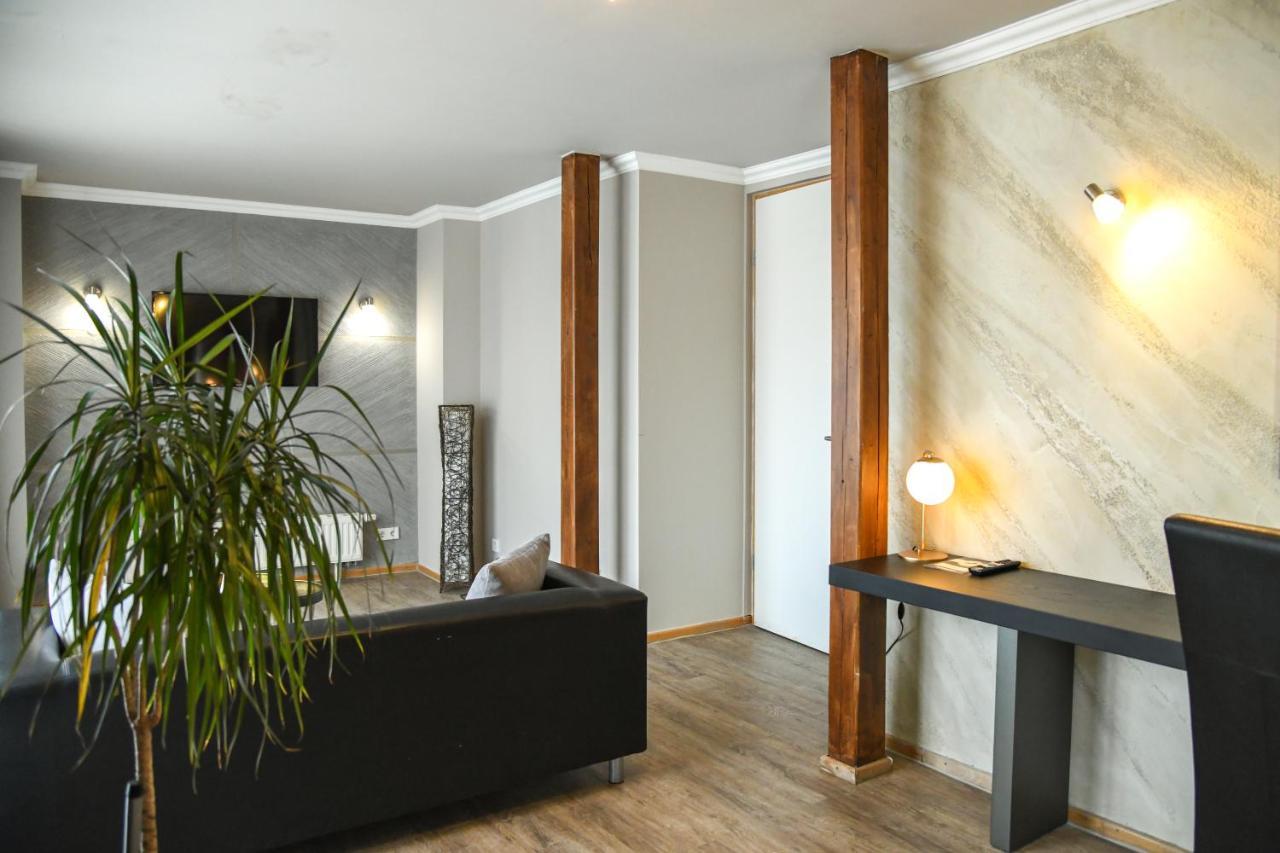 Hotel Zum Weissen Ross Delitzsch Bagian luar foto