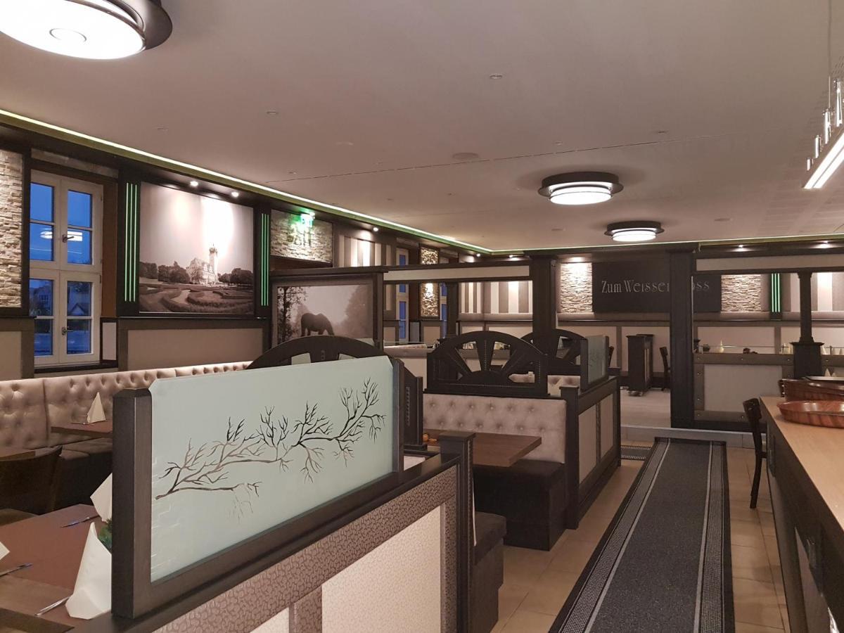 Hotel Zum Weissen Ross Delitzsch Bagian luar foto