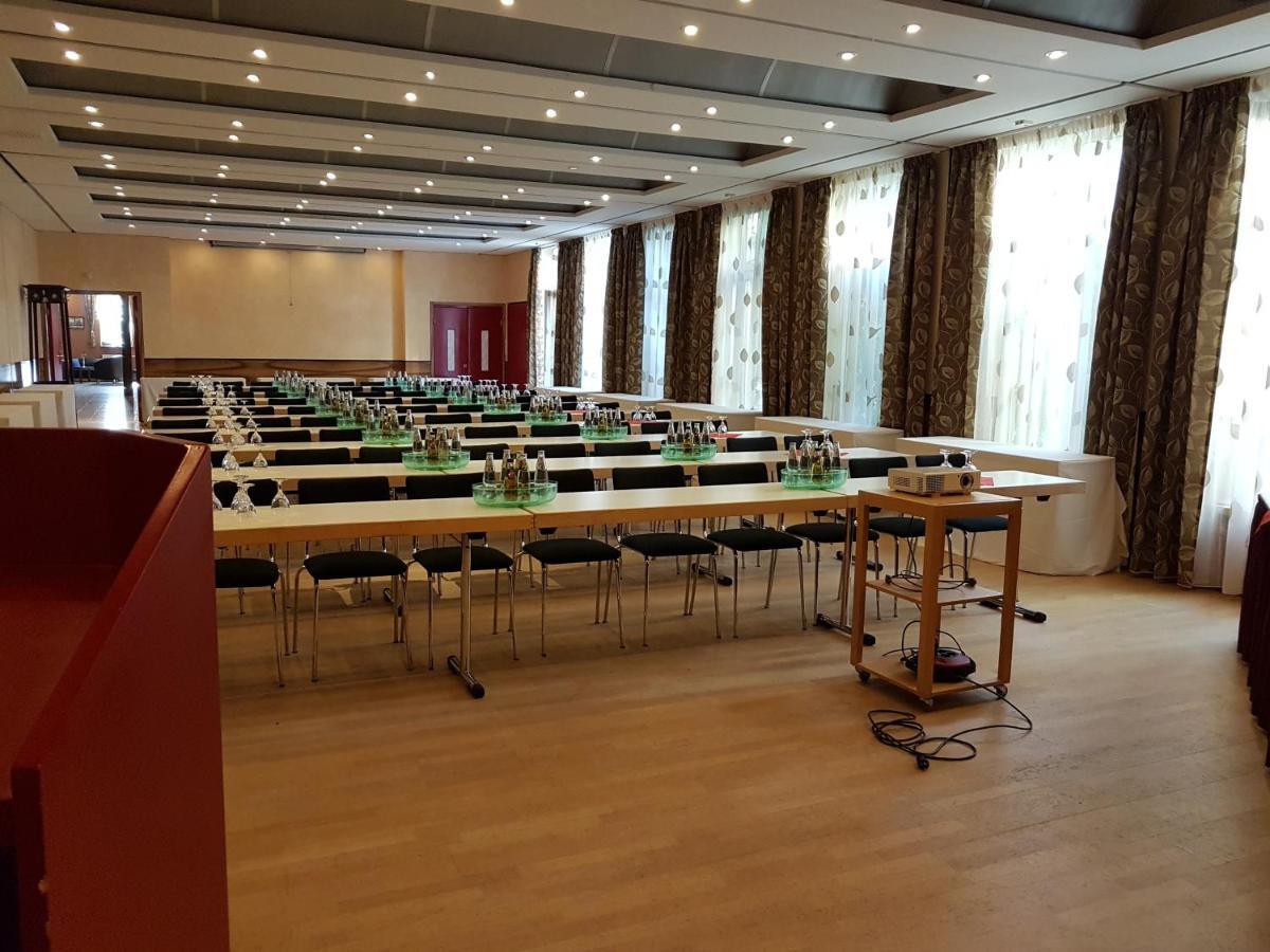 Hotel Zum Weissen Ross Delitzsch Bisnis foto